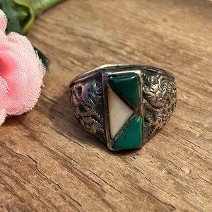 VTG Southwest Sterling Men’s Ring Malachite MOP Inlay 9.5 Handwrought